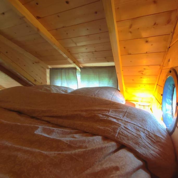 Nuit Insolite En Tiny House Questembert Exterior photo